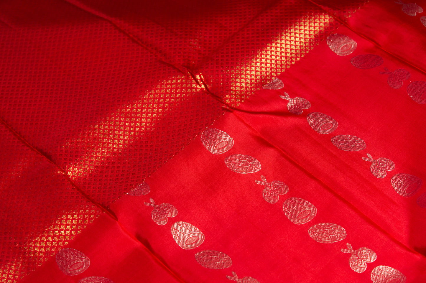 Instrument Print Two Tone Kanjivaram Pure Silk Saree