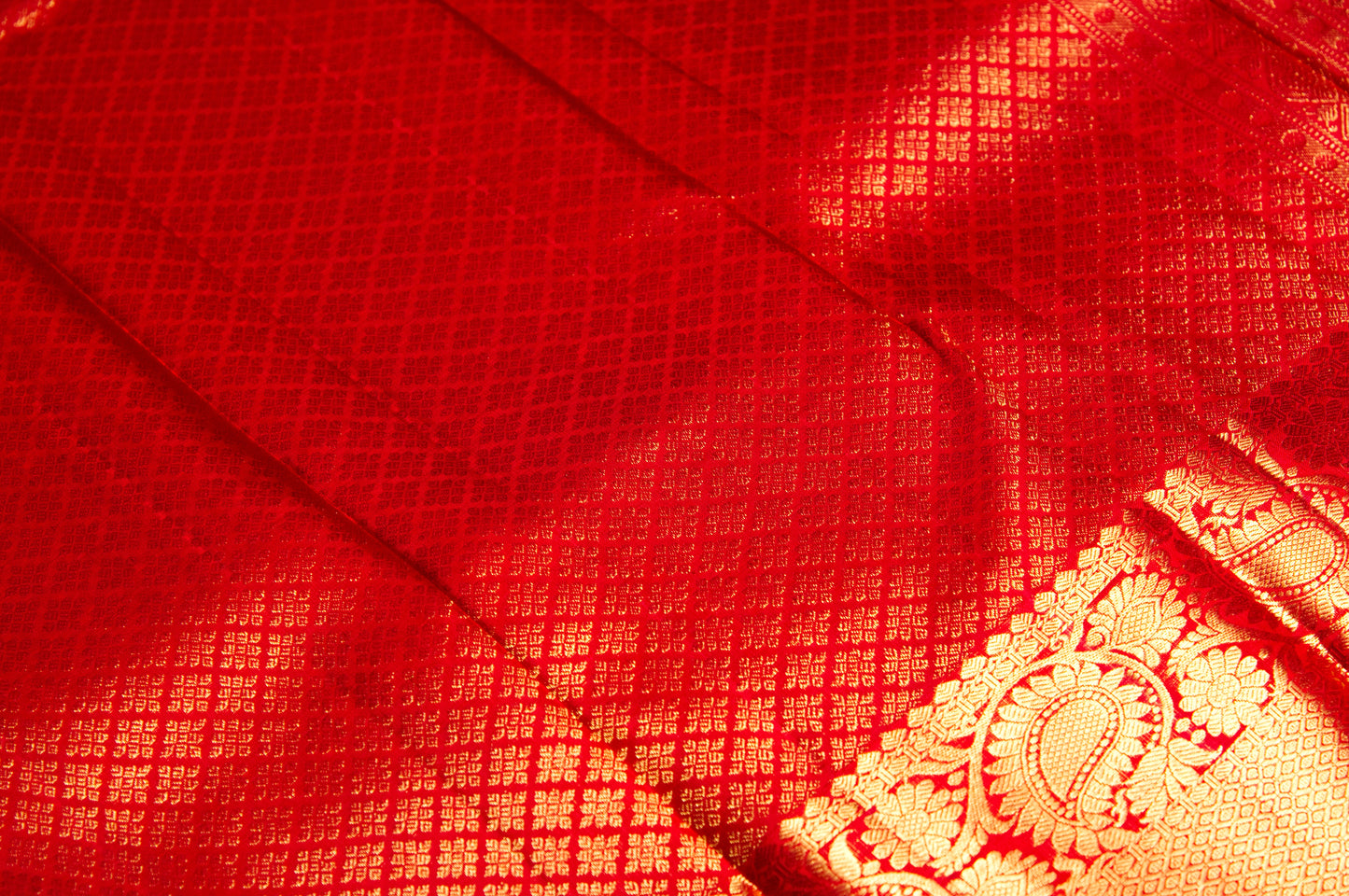 Deer Weave Hot Red Kanjivaram Pure Silk Saree